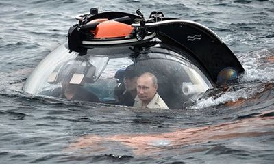 Tổng thống Nga Putin xuống đáy biển thăm xác tàu ngầm chìm từ Thế chiến II