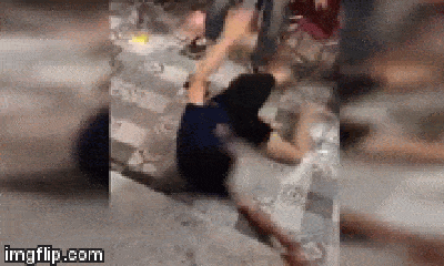 Video: Nam thanh niên quằn quại, la hét giữa quán nước ở Hà Nội