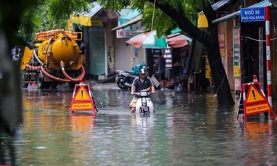 Sau bão số 3, hàng trăm hộ dân Hà Nội vẫn chịu cảnh ngập lụt