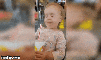 Video: Phản ứng siêu hài hước của em bé khi lần đầu uống coca cola
