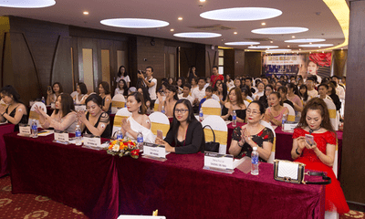 Roza tổ chức đào tạo xuyên Việt thứ 3 tại Nghệ An với chủ đề: 'Bứt phá giới hạn'
