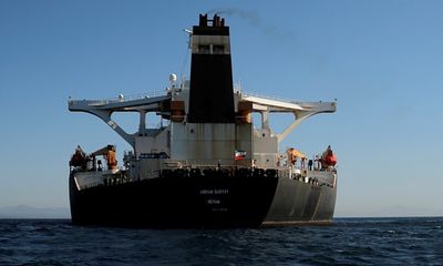 Bộ Tài chính Mỹ thẳng tay liệt siêu tàu dầu Iran vào danh sách đen