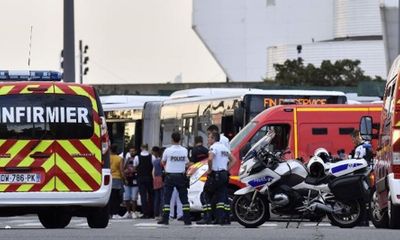 Video: Hiện trường vụ đâm dao loạn xạ ở ga tàu Pháp khiến 10 người thương vong