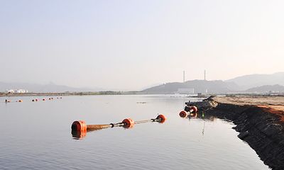 Phát hiện thi thể 2 bố con trong tư thế buộc chặt vào nhau dưới hồ ở Quảng Ninh