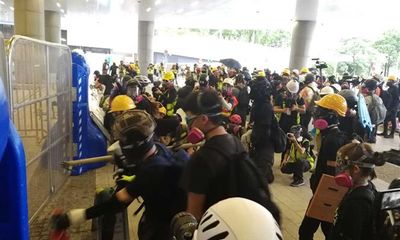 Bắt giữ 159 người dính líu bạo lực trong vụ biểu tình quy mô lớn tại Hong Kong