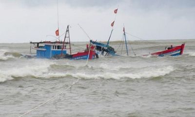 Tàu cá Nghệ An gặp nạn, 6 người chết và mất tích