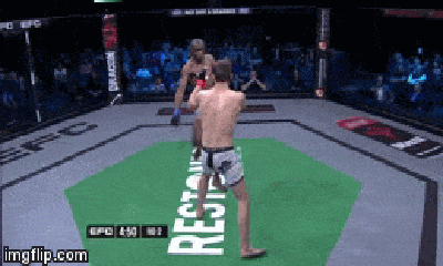 Video: Võ sĩ MMA tung đòn hiểm như 