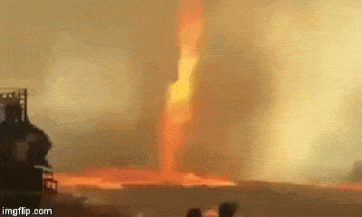 Video: Kinh hoàng khoảnh khắc lốc xoáy lửa siêu hiếm tại Brazil