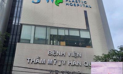 Làm đẹp tại Bệnh viện thẩm mỹ JW Hàn Quốc: Một khách hàng bị mắt to mắt bé và lệch sống mũi?
