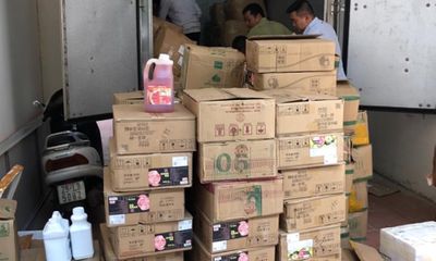 Hà Nội: Thu giữ số lượng lớn nguyên liệu trà sữa không rõ nguồn gốc