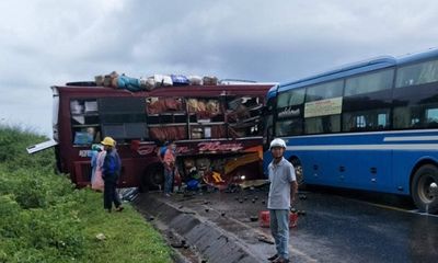 Kon Tum: Va chạm kinh hoàng giữa 2 xe khách khiến 7 người bị thương