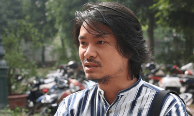 Hoãn phiên phúc thẩm vụ 'Tinh hoa Bắc Bộ', đạo diễn Hoàng Nhật Nam nghẹn khóc trước cổng toà