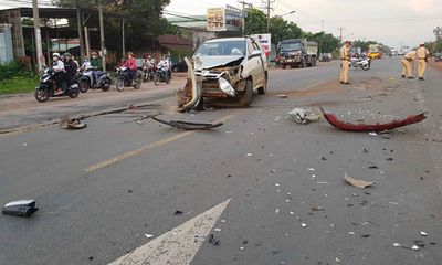 Bình Phước: Xe bán tải và ô tô 7 chỗ va chạm kinh hoàng, 3 người bị thương nặng