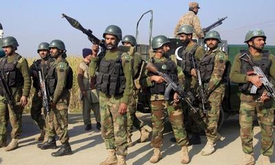 Tin tức quân sự mới nóng nhất ngày 16/10: Lực lượng an ninh Ấn Độ và phiến quân đọ súng ở Kashmir
