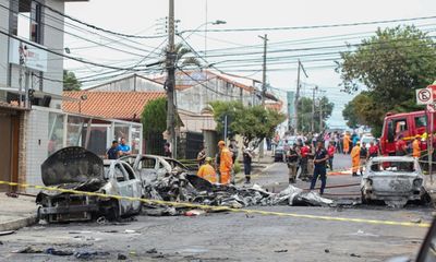 Brazil: Máy bay rơi xuống đường phố phát nổ khiến nhiều người thương vong