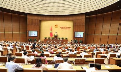 Quốc hội thảo luận về dự án Luật Xuất cảnh, nhập cảnh của công dân Việt Nam