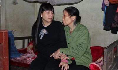 Cuộc trùng phùng xúc động của mẹ và con gái bị lừa bán sang Trung Quốc suốt 16 năm