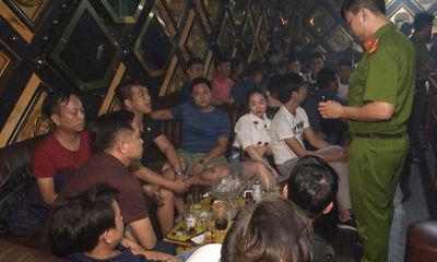 Đà Nẵng: Vừa đổi tên, quán bar lại bị phát hiện 35 khách dương tính ma túy