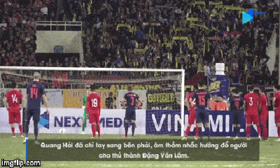 Video: Quang Hải chỉ hướng cho Văn Lâm cản phá penalty