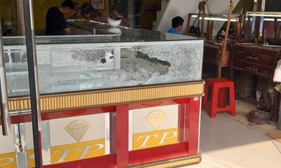 Vụ cướp tiệm vàng ở Hóc Môn: Hé lộ danh tính 3 nghi can