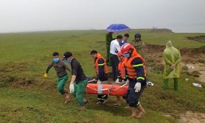 Hốt hoảng phát hiện thi thể nam thanh niên trôi dạt trên sông Lam