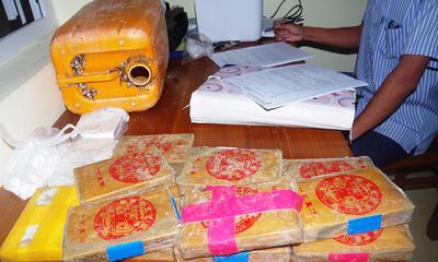 Hàng chục bánh heroin ghi chữ Trung Quốc dạt vào bờ biển Quảng Nam