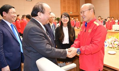 HLV Park Hang Seo và đoàn thể thao Việt Nam nhận thư động viên của Thủ tướng Nguyễn Xuân Phúc