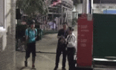 Video: Đức Chinh mệt mỏi trở về khách sạn lúc nửa đêm sau khi kiểm tra doping
