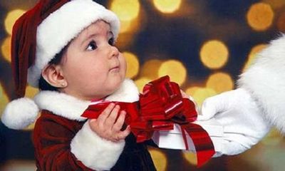 Chọn quà Giáng sinh cho bé yêu theo độ tuổi vừa ý nghĩa lại tiết kiệm