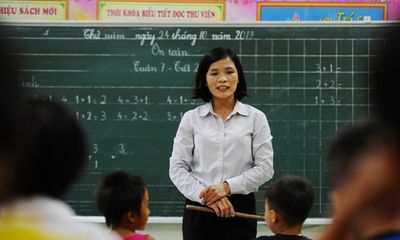 Nữ giáo viên gạt nỗi niềm riêng, gieo con chữ cho học trò nghèo