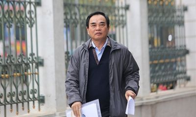Hình ảnh hai cựu Chủ tịch UBND TP.Đà Nẵng hầu tòa vì liên quan đến Vũ 