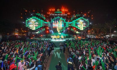 Hàng ngàn du khách tham dự Lễ hội Bia Hà Nội 2019 'cháy' hết mình cùng đội tuyển U22 Việt Nam 