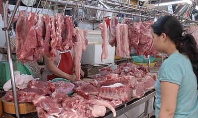 Giá thịt lợn tăng cao, người dân chọn thực phẩm khác thay thế cho Tết Nguyên đán