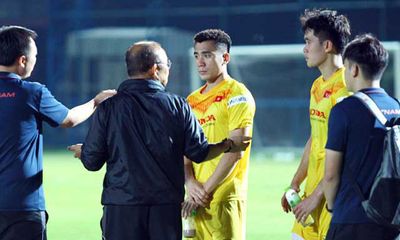 HLV Park Hang-seo “chỉnh” hàng thủ U23 Việt Nam sau trận thua Bahrain