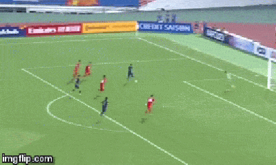 Video: Suphanat khống chế bóng tinh tế, dứt điểm mở tỉ số cho U23 Thái Lan