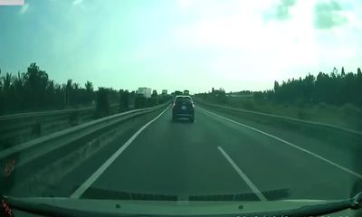 Video: Mazda CX-5 bất ngờ phanh gấp, gây tai nạn liên hoàn trên cao tốc