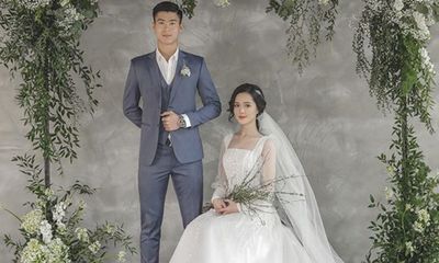 Trung vệ Đỗ Duy Mạnh công khai ngày cưới với bạn gái Quỳnh Anh