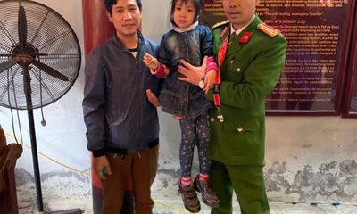 Hà Nội: Nhanh chóng tìm cha mẹ cho cháu bé bị lạc khi du xuân tại Văn Miếu