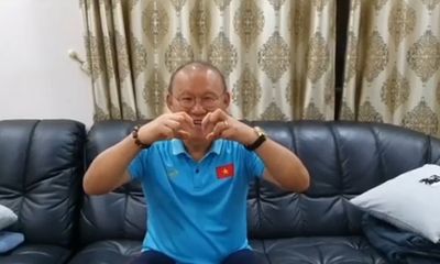 “Bố” Park chu đáo gửi món quà đặc biệt chúc phúc trò cưng Phan Văn Đức