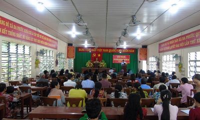 Hội Luật gia huyện An Phú phổ biến pháp luật cho phụ nữ người Chăm