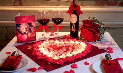 Tại sao lại tặng hoa hồng và socola trong ngày Valentine?