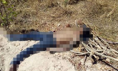 Phát hiện xác chết nam giới bịt mắt ở gần bờ sông