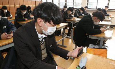 Đang căng mình vì dịch Covid-19, Hàn Quốc còn đau đầu với hàng vạn du học sinh Trung Quốc chuẩn bị trở lại