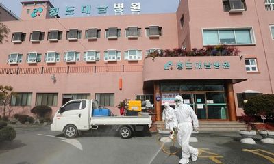 Tổng số ca nhiễm Covid-19 tại Hàn Quốc tăng lên 833 người, hoãn khám tuyển nghĩa vụ quân sự