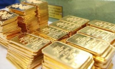 Giá vàng 'bốc hơi' thêm 700.000 đồng/lượng khiến giới ôm vàng 