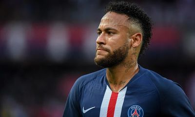 Neymar tính trả 180 triệu euro cho PSG để được 
