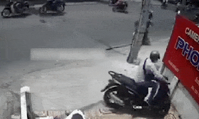 Video: Bị chủ nhà truy đuổi, tên trộm vứt xe máy bỏ chạy trối chết