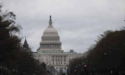 Thượng viện Mỹ thông qua gói kích thích 2.000 tỷ USD hỗ trợ người dân vượt qua đại dịch