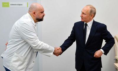 Bác sĩ hàng đầu chống Covid-19 tại Nga nhiễm bệnh