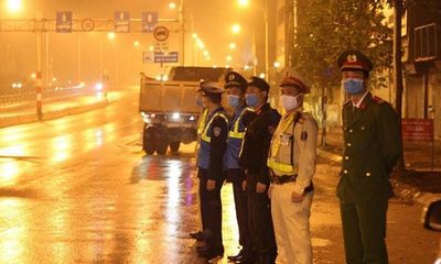 Hà Nội xử phạt 57 phương tiện vận tải trong 15 ngày cách ly xã hội